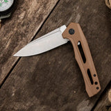 8Cr Blade Pocket Knife with G10 and Carbon Fiber Handles and Bearing System